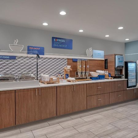 Holiday Inn Express & Suites Wadsworth By Ihg Exteriör bild