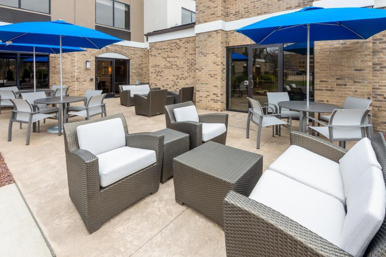 Holiday Inn Express & Suites Wadsworth By Ihg Exteriör bild