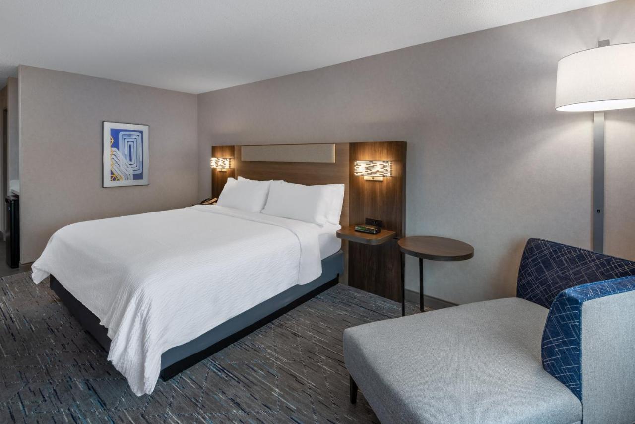 Holiday Inn Express & Suites Wadsworth By Ihg Exteriör bild
