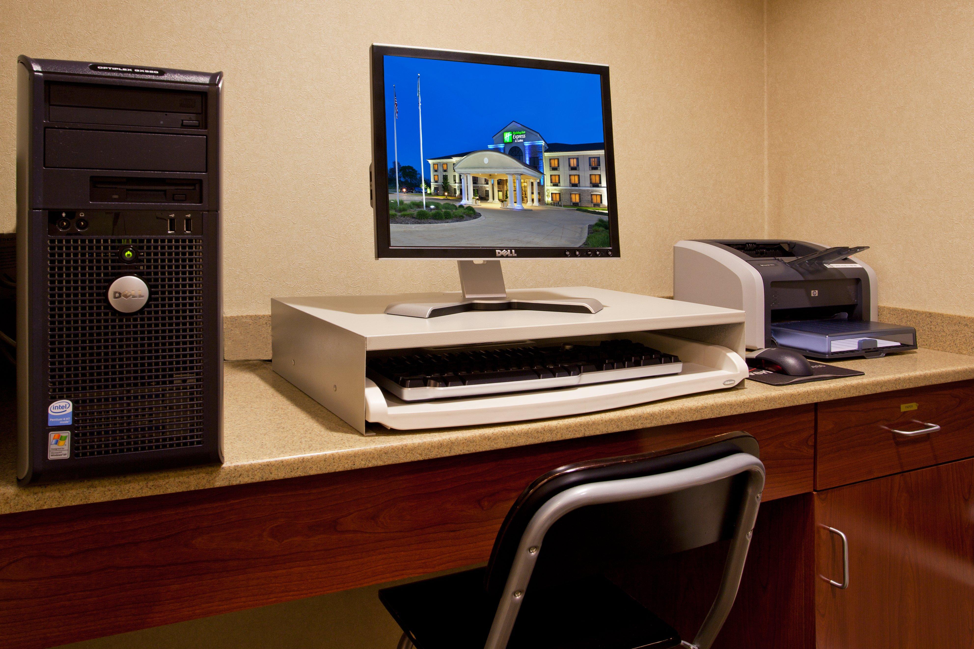 Holiday Inn Express & Suites Wadsworth By Ihg Exteriör bild