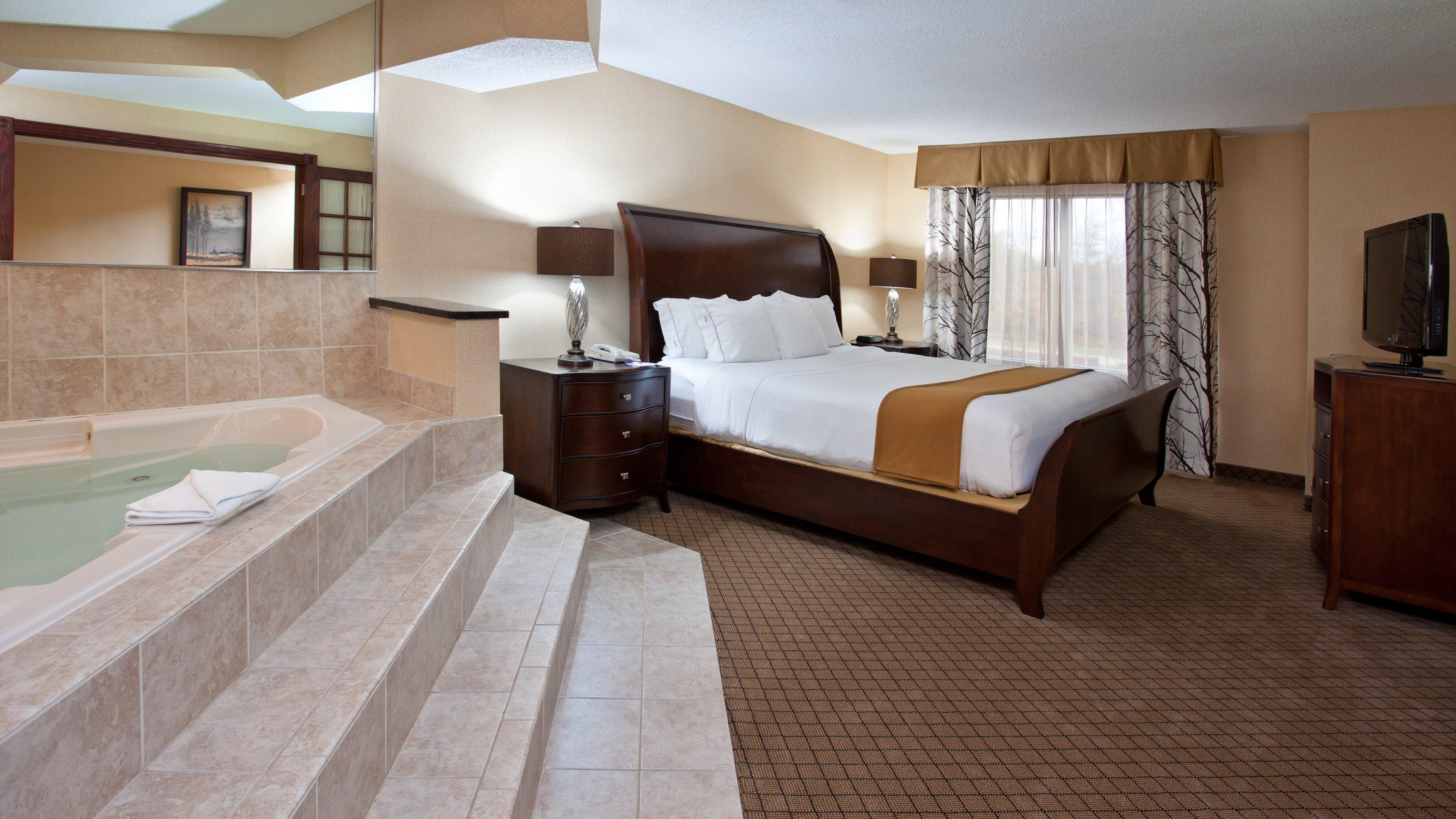 Holiday Inn Express & Suites Wadsworth By Ihg Exteriör bild