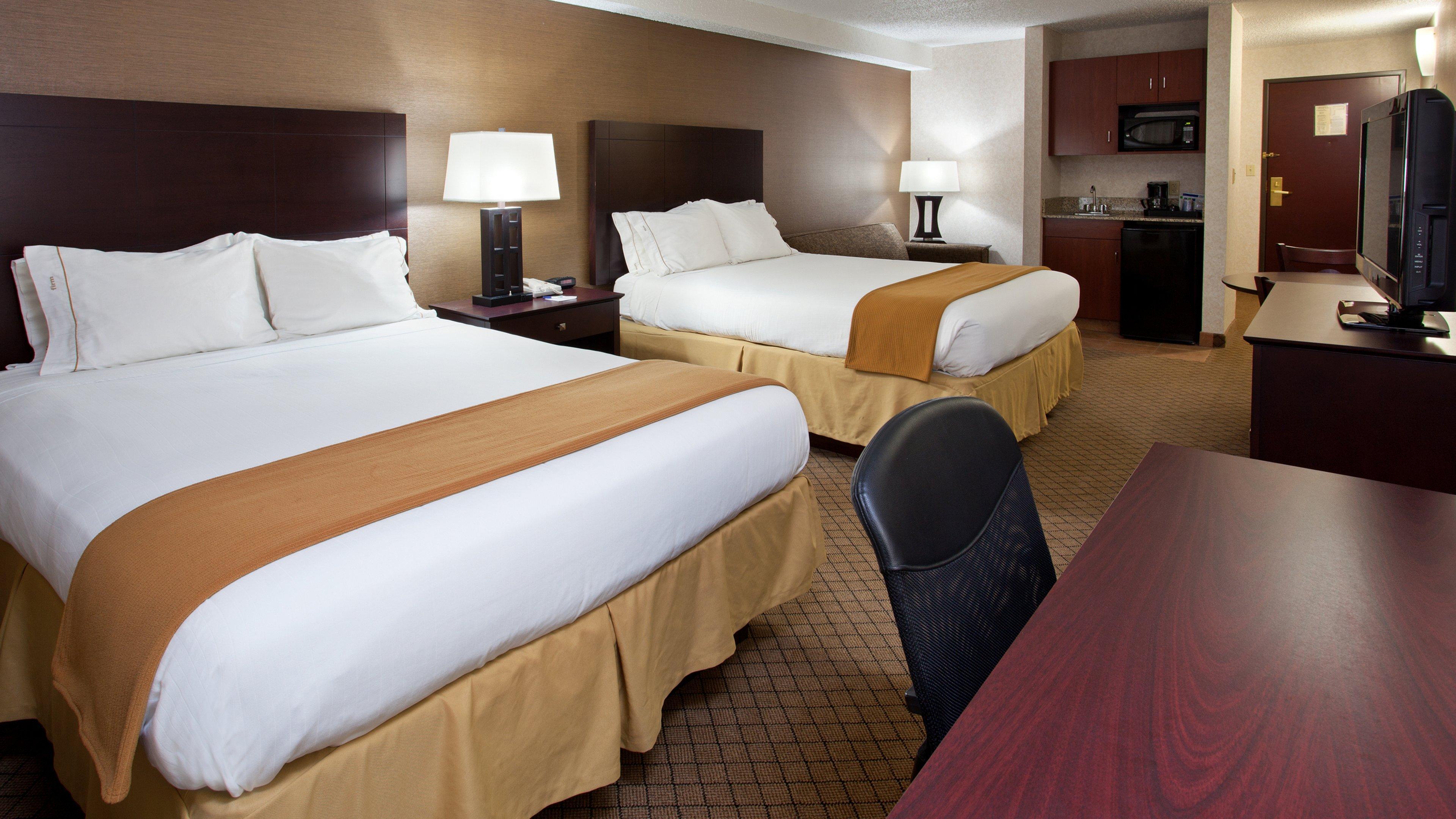 Holiday Inn Express & Suites Wadsworth By Ihg Exteriör bild