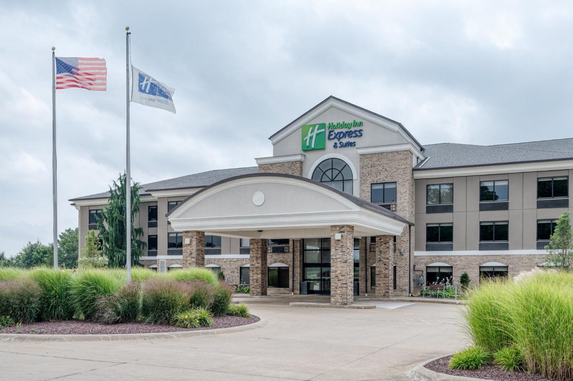 Holiday Inn Express & Suites Wadsworth By Ihg Exteriör bild